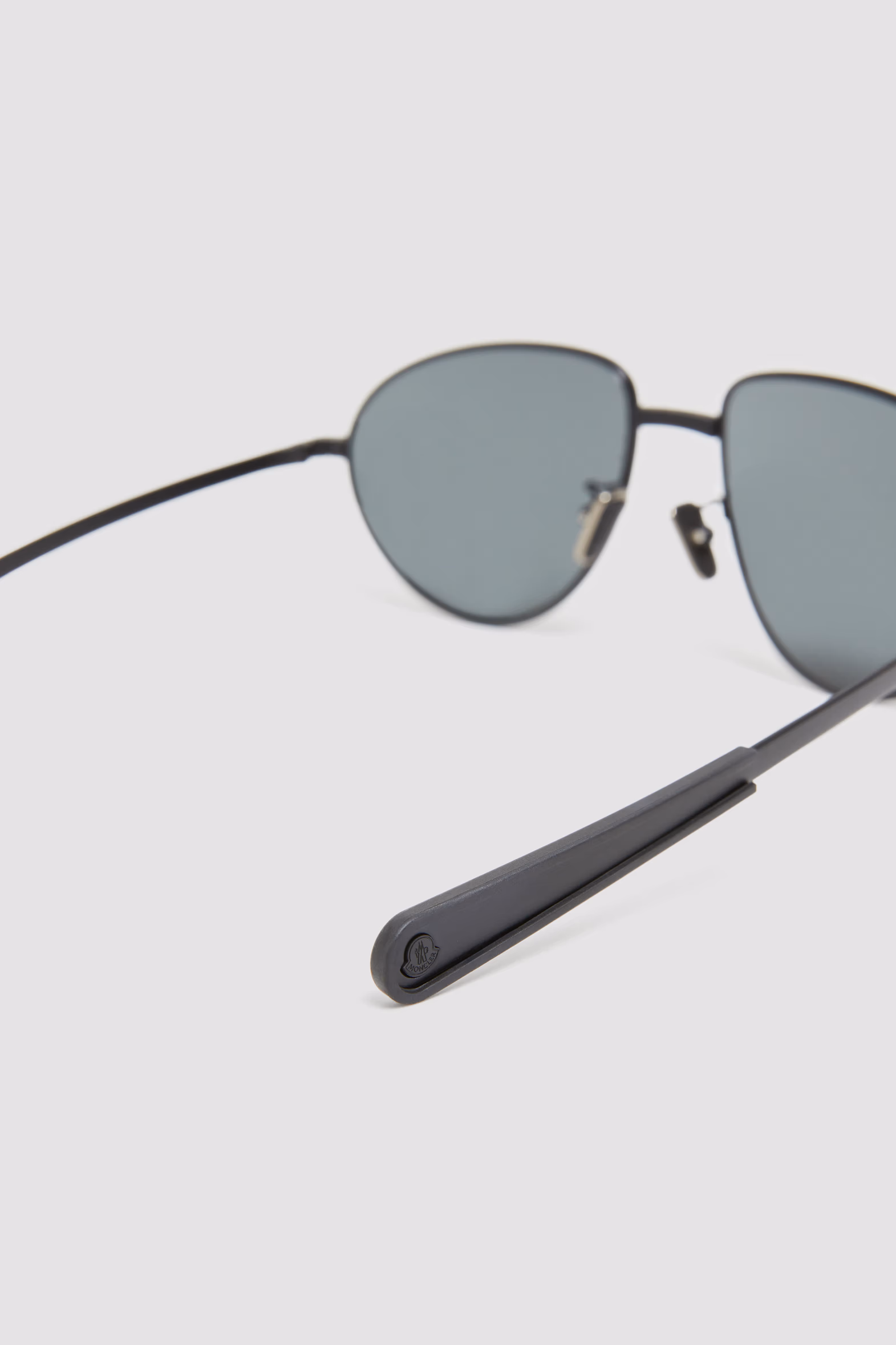 Vizla Pilot Sunglasses Matte Black Moncler 6